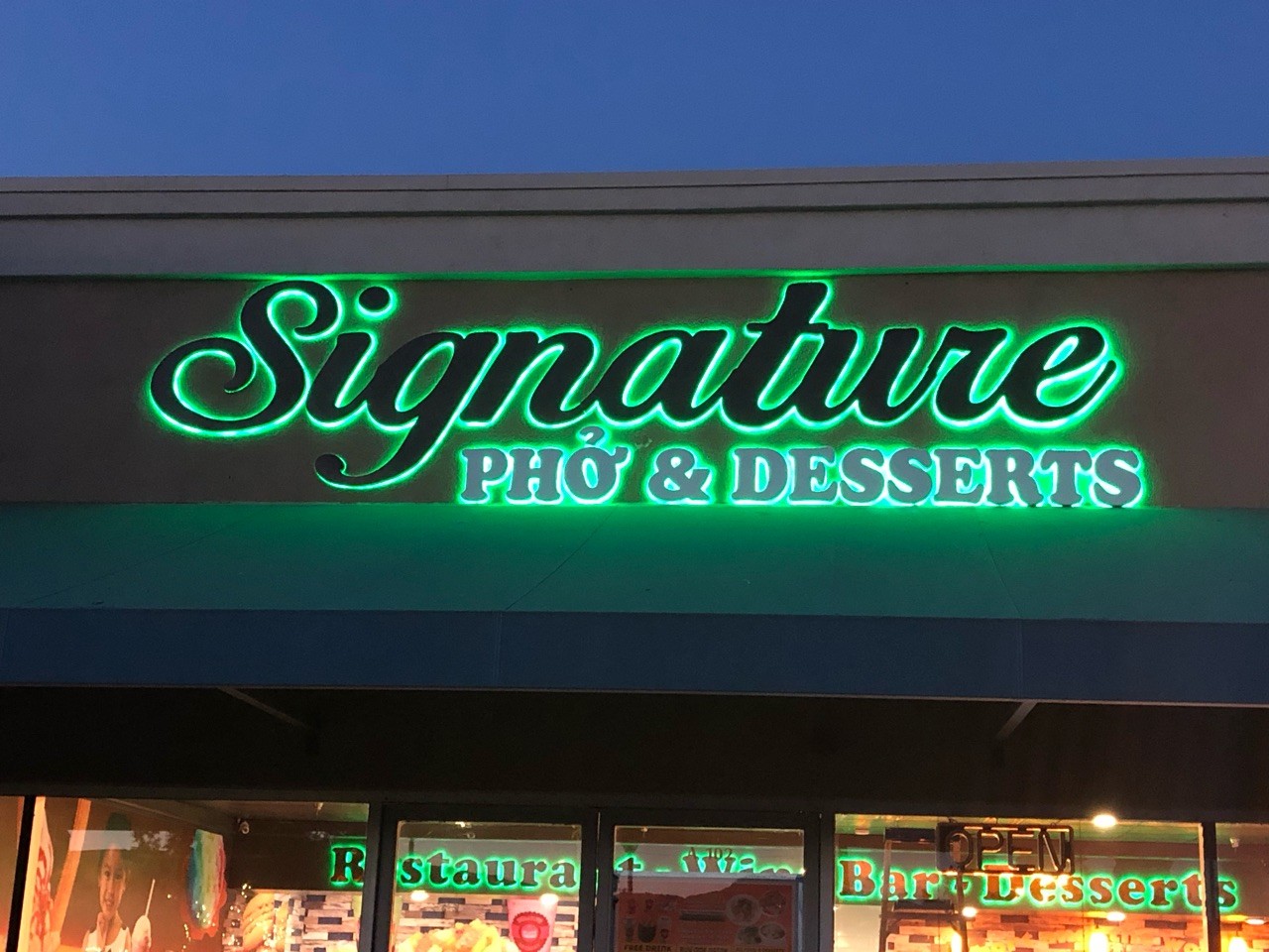 kasus perusahaan terbaru tentang Storefront Sign Restaurant 3D letter Sign Illuminated Channel Letters