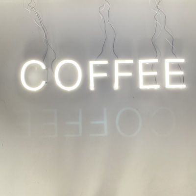 Coffee Shop Led Light Channel Letter Sign 6500K Pemasangan Sekrup