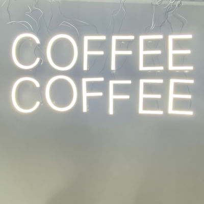 Coffee Shop Led Light Channel Letter Sign 6500K Pemasangan Sekrup