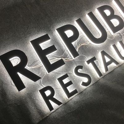 OEM ODM Plastik Alphabet Acrylic Illuminated Sign Storefront Advertising