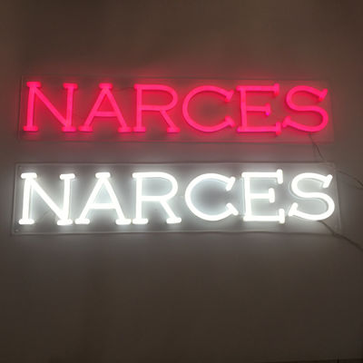 UL Clear Acrylic Back Neon Sign Letters Untuk Dinding Panjang 62cm