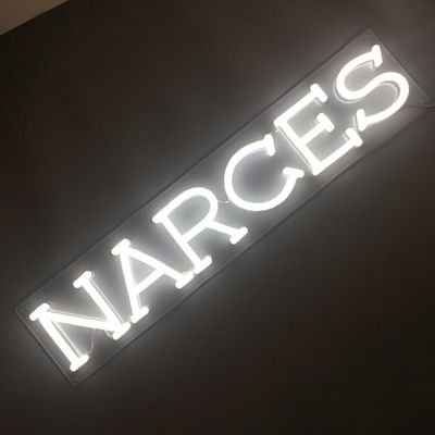 UL Clear Acrylic Back Neon Sign Letters Untuk Dinding Panjang 62cm