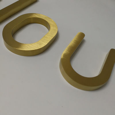 OEM ODM Toko Kosmetik Tanda Surat Logam Fabrikasi Luar Ruangan