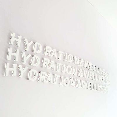 Logo Bisnis Huruf Plastik Bening Untuk Tanda Dekorasi Dalam Ruangan