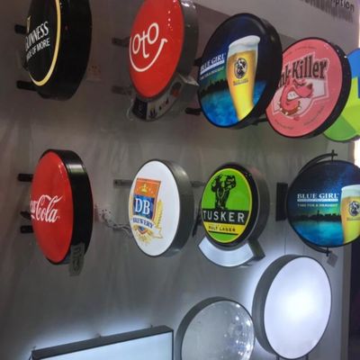 Outdoor 12V LED Business Restaurant Sign Board Lukisan Hitam Dua Sisi