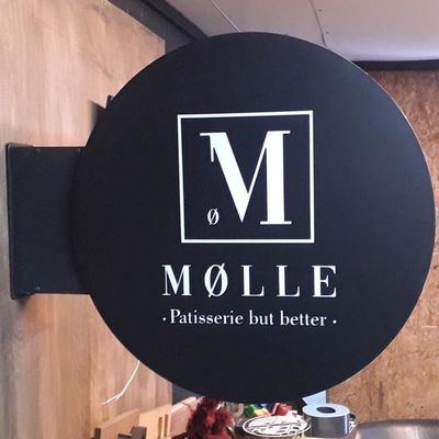 Outdoor 12V LED Business Restaurant Sign Board Lukisan Hitam Dua Sisi