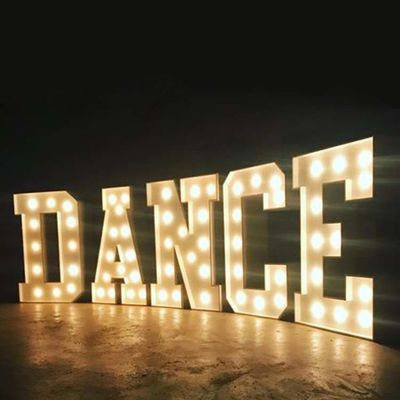 HIGHSPAN Vintage Marquee Letter Sign 4 kaki Dengan Bola Lampu