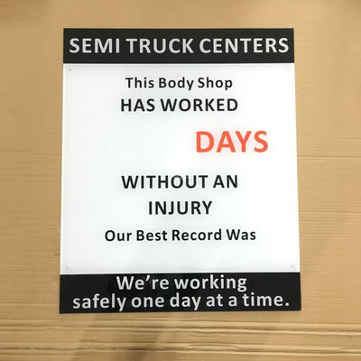 3d Laser Cut Akrilik Surat Tanda Emas Dicat Sutra Disaring Nama Toko