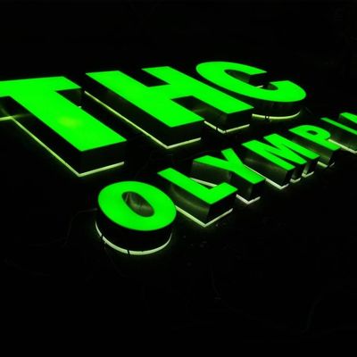 000 Jam Masa Pakai LED Sign Huruf Saluran Sign Kecerahan Tinggi Tahan Lama Tahan Cuaca Iklan Komersial Display