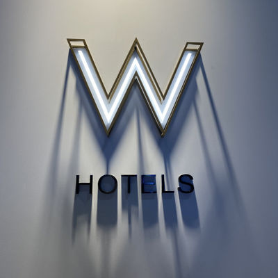 Tanda Bangunan Hotel Stainless Steel Acrylic Led Illuminated Channel Letters